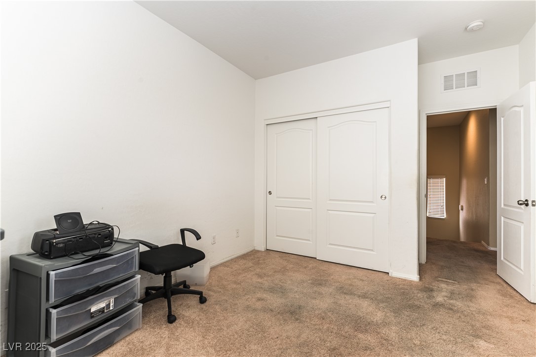 658 Forest Peak Street Property Photo 13