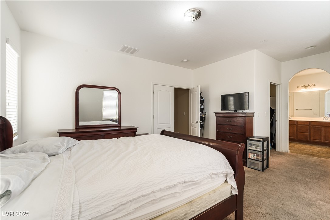 658 Forest Peak Street Property Photo 15