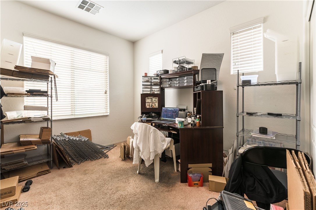 658 Forest Peak Street Property Photo 18