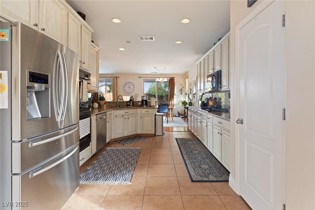 7306 Puckershire Street Property Photo 15