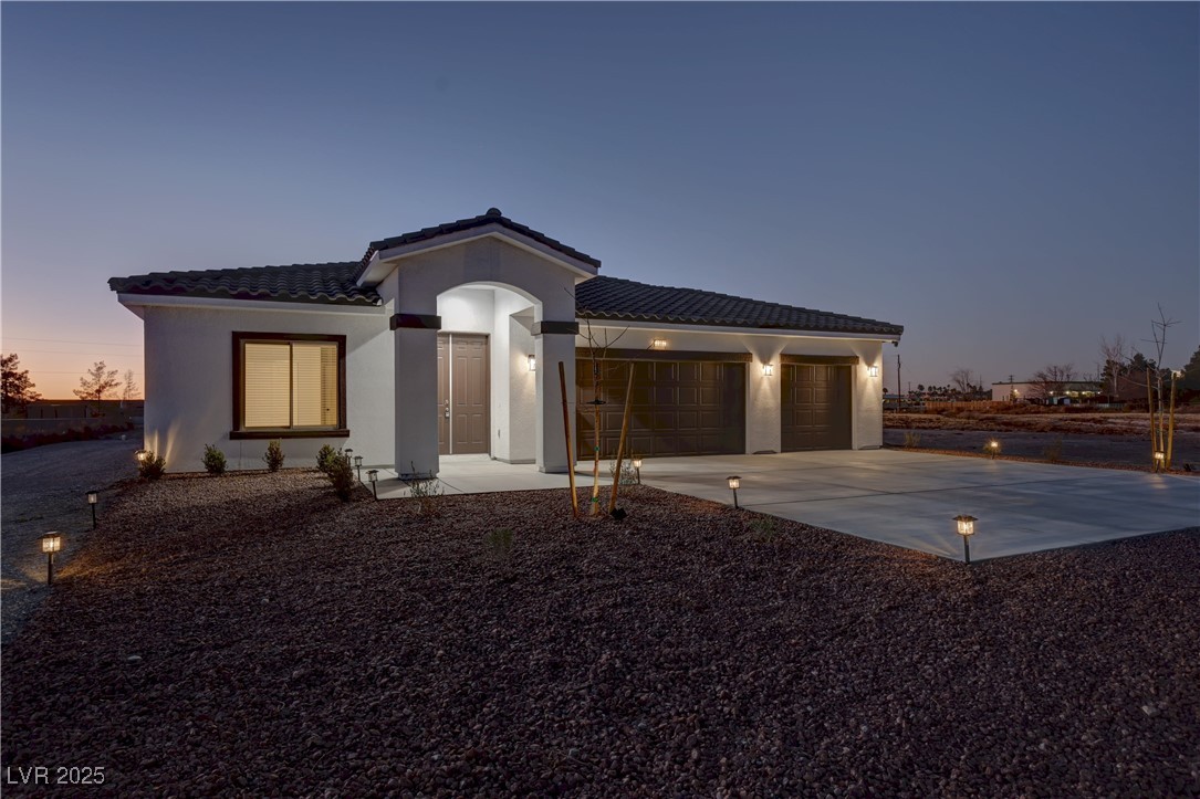 2560 Tahachapi Avenue Property Photo 2