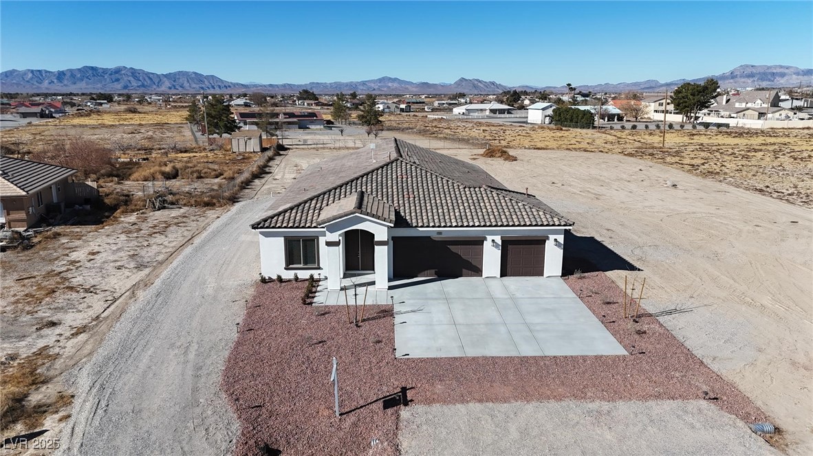 2560 Tahachapi Avenue Property Photo 5