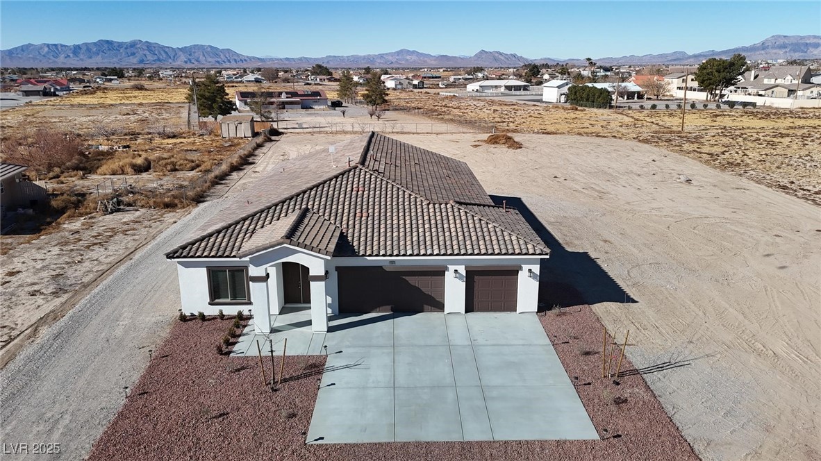 2560 Tahachapi Avenue Property Photo 6