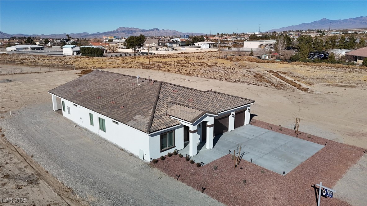 2560 Tahachapi Avenue Property Photo 7