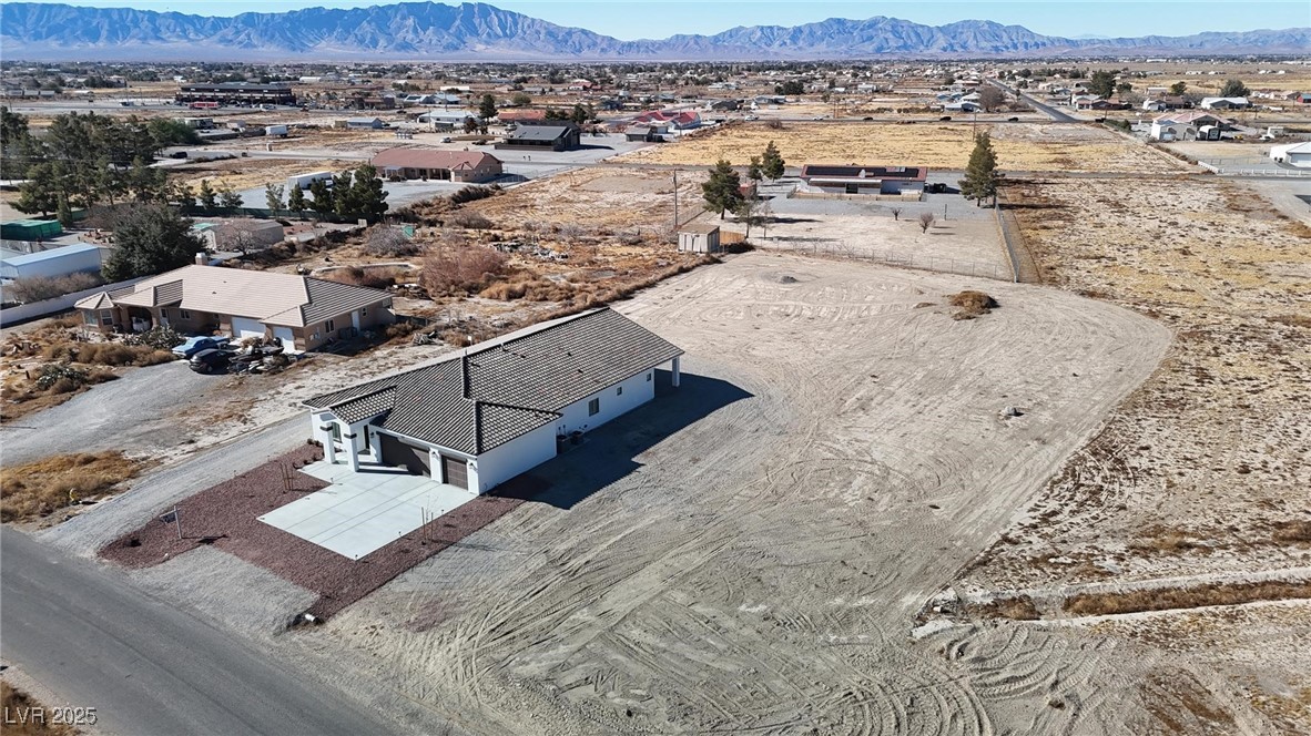 2560 Tahachapi Avenue Property Photo 8