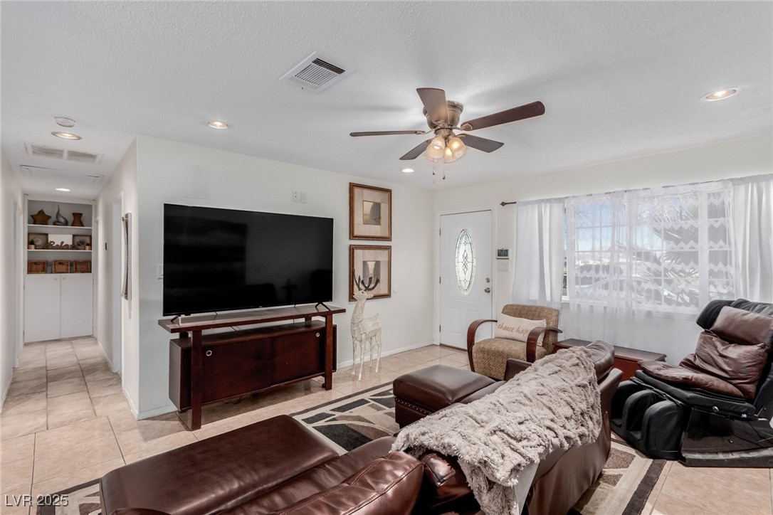 2828 Richfield Boulevard Property Photo 4