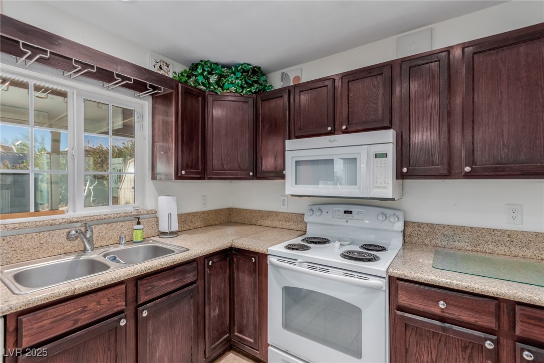 2828 Richfield Boulevard Property Photo 10