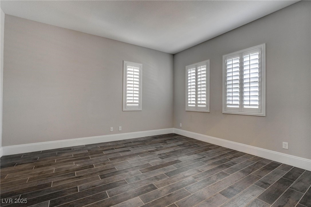 11952 Girasole Avenue Property Photo 4