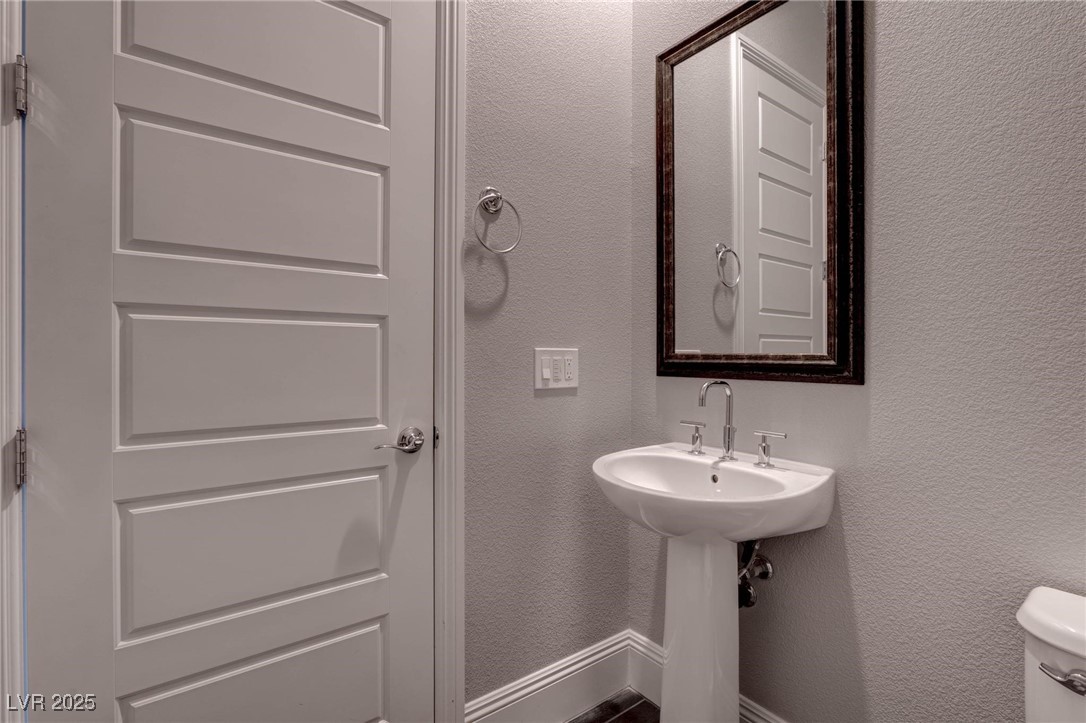 11952 Girasole Avenue Property Photo 12