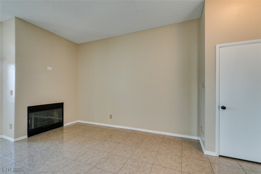 3150 Soft Breezes Drive 2030 Property Photo 9