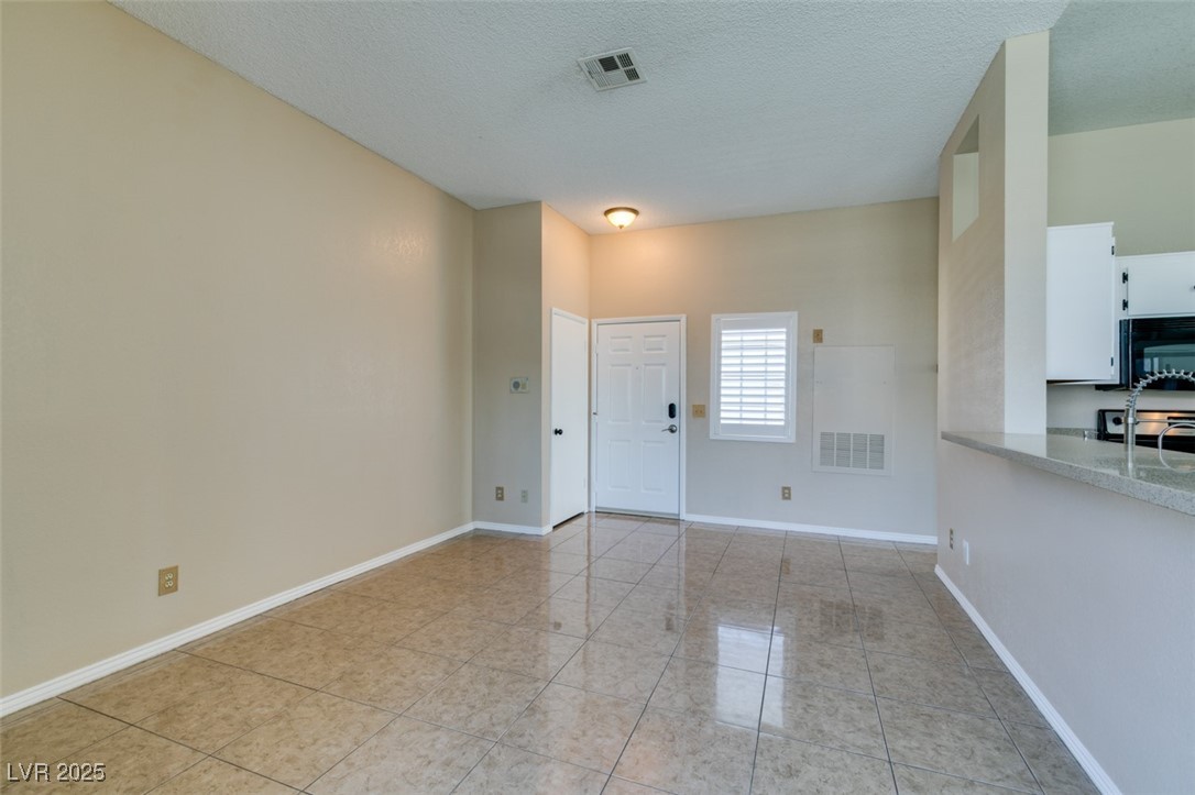 3150 Soft Breezes Drive 2030 Property Photo 11
