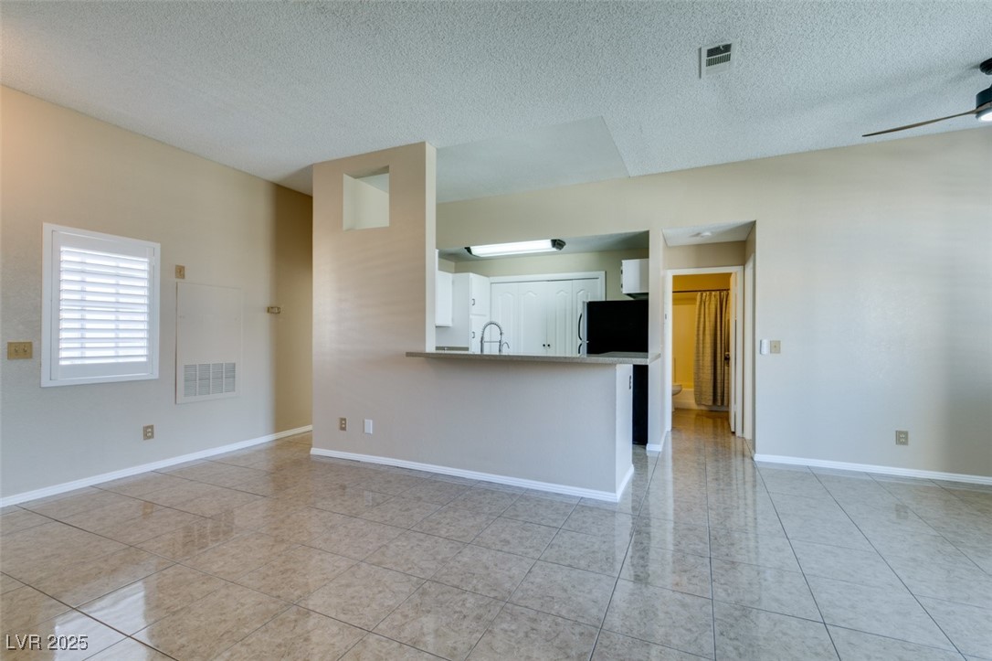 3150 Soft Breezes Drive 2030 Property Photo 14