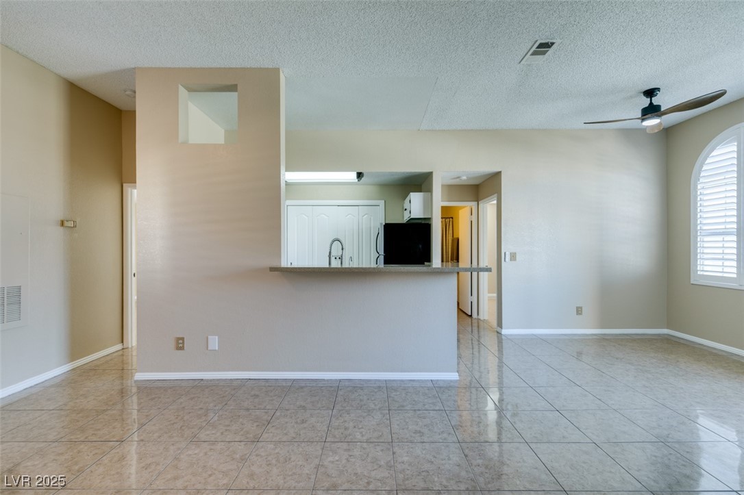 3150 Soft Breezes Drive 2030 Property Photo 15