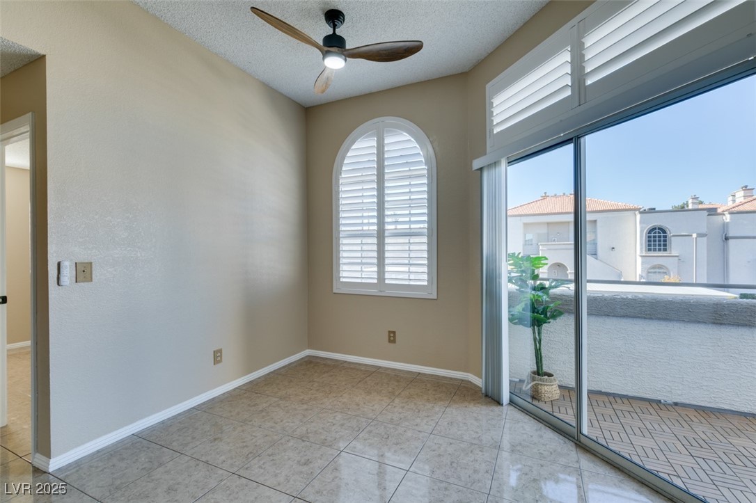 3150 Soft Breezes Drive 2030 Property Photo 17