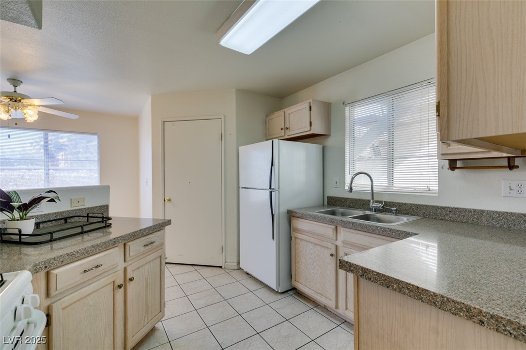 698 South Racetrack Road 711 Property Photo 27