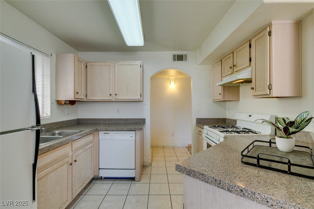698 South Racetrack Road 711 Property Photo 30