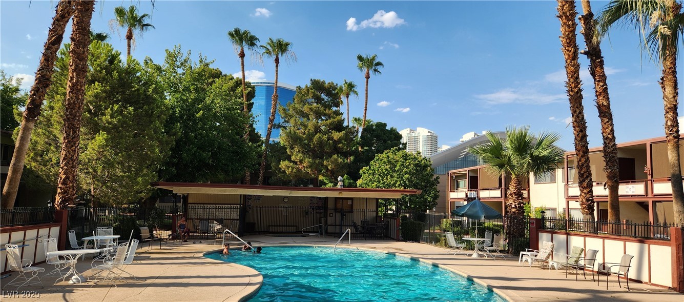 350 East Desert Inn Road 202 Property Photo 4