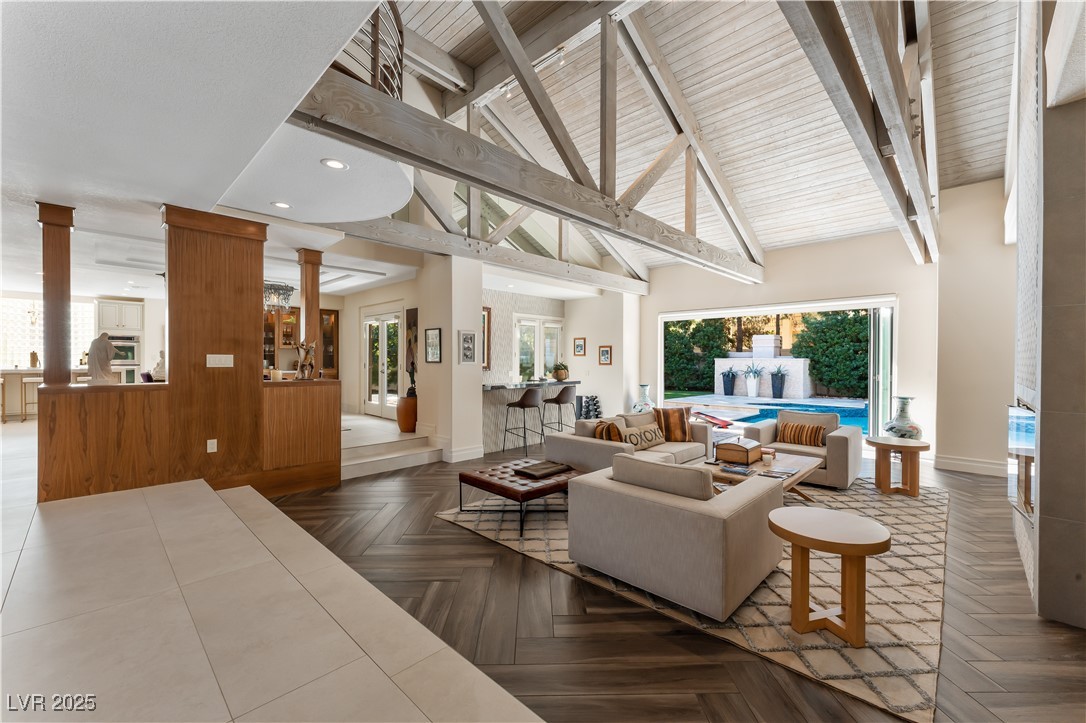 10 Wild Dunes Court Property Photo 8