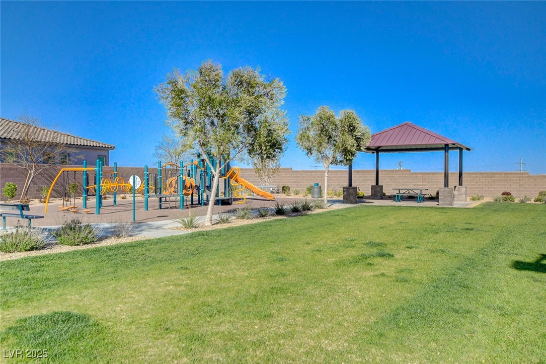 395 Nine Mile Creek Drive Property Photo 40