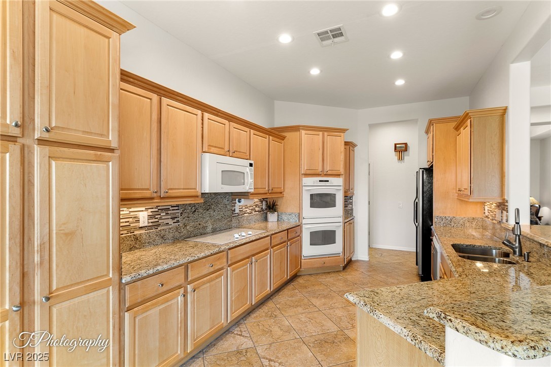 993 Starlight Terrace Way Property Photo 14
