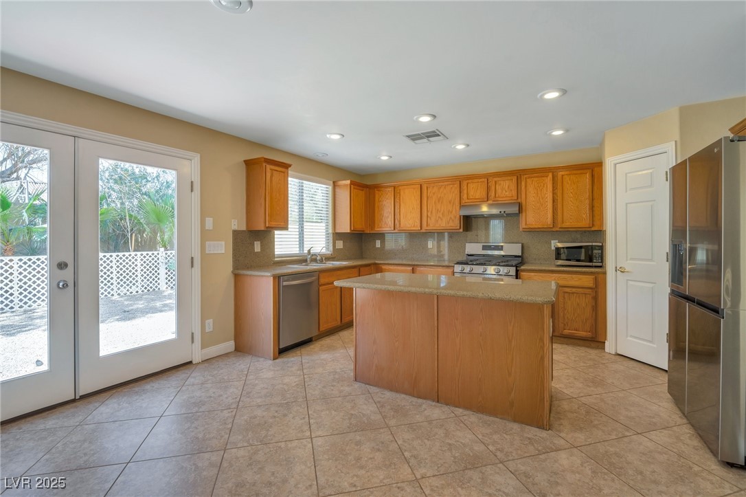 5915 Poplar Tree Street Property Photo 4