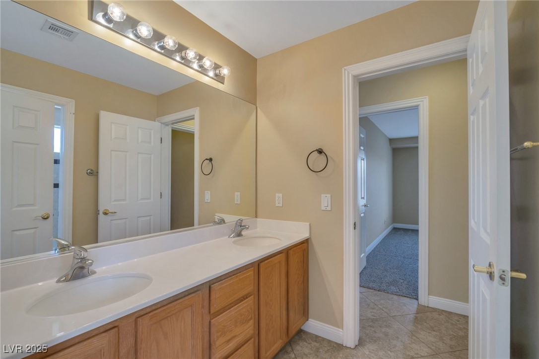 5915 Poplar Tree Street Property Photo 6