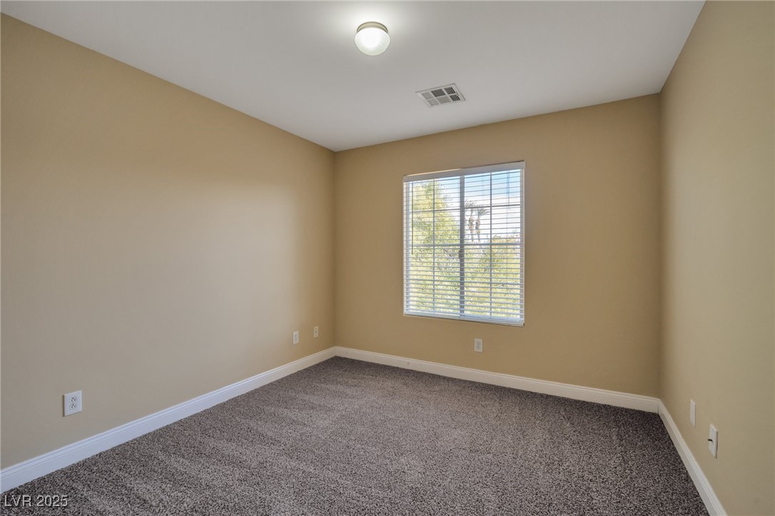 5915 Poplar Tree Street Property Photo 8