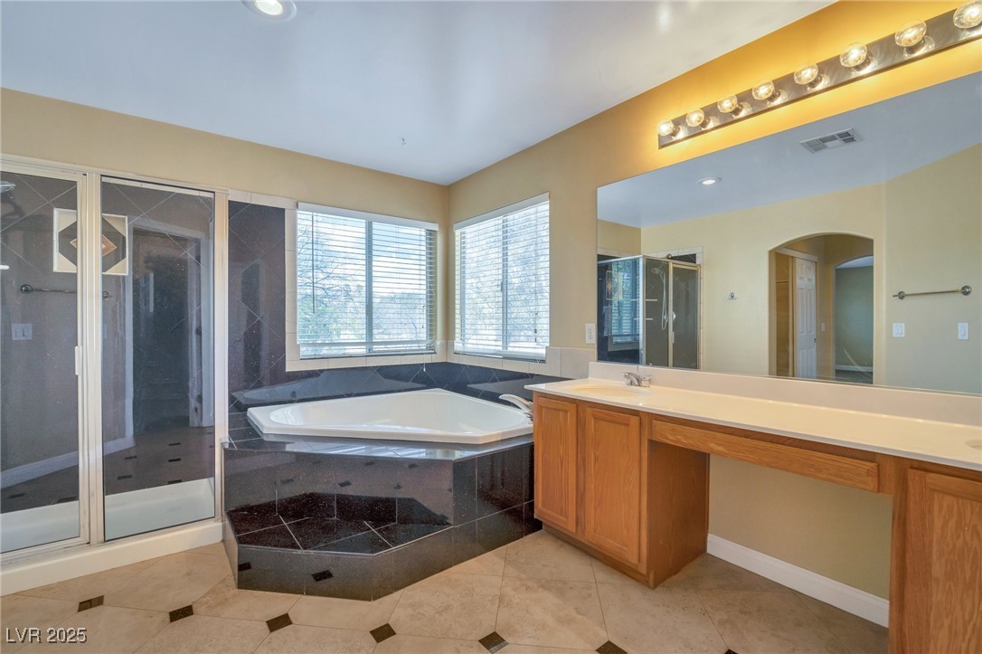 5915 Poplar Tree Street Property Photo 10