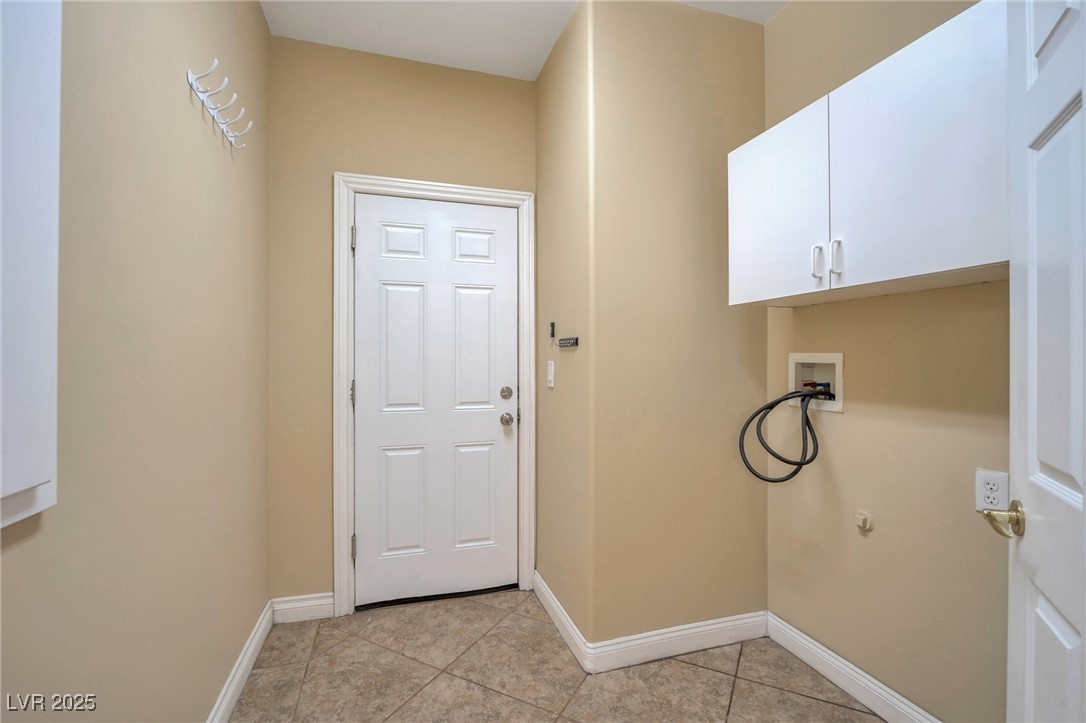5915 Poplar Tree Street Property Photo 11