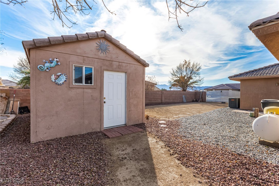6781 Southgate Street Property Photo 6