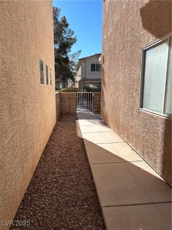 3025 Sunrise Bay Avenue Property Photo 4