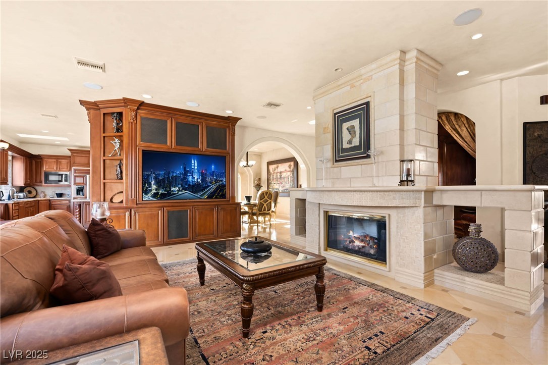 2204 Glenbrook Way Property Photo 10