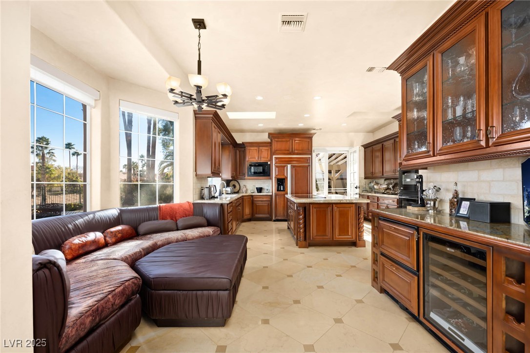 2204 Glenbrook Way Property Photo 12