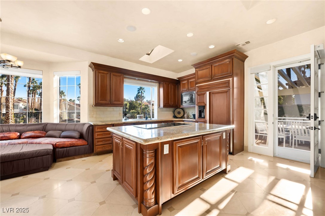 2204 Glenbrook Way Property Photo 14