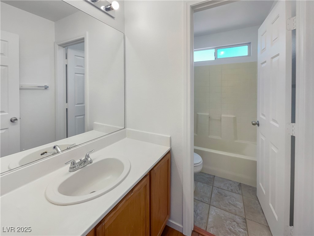 9511 Withering Pine Street Property Photo 21