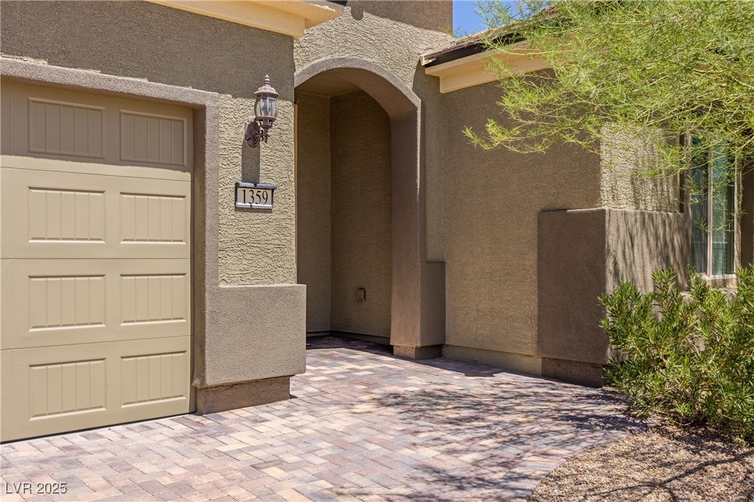 1359 Skylight Way Property Photo 2