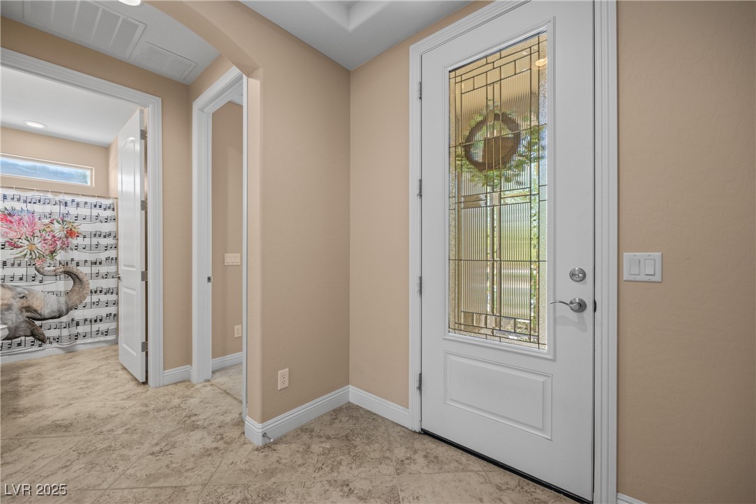 1359 Skylight Way Property Photo 5