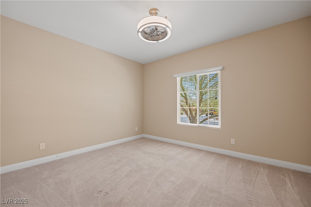 1359 Skylight Way Property Photo 8