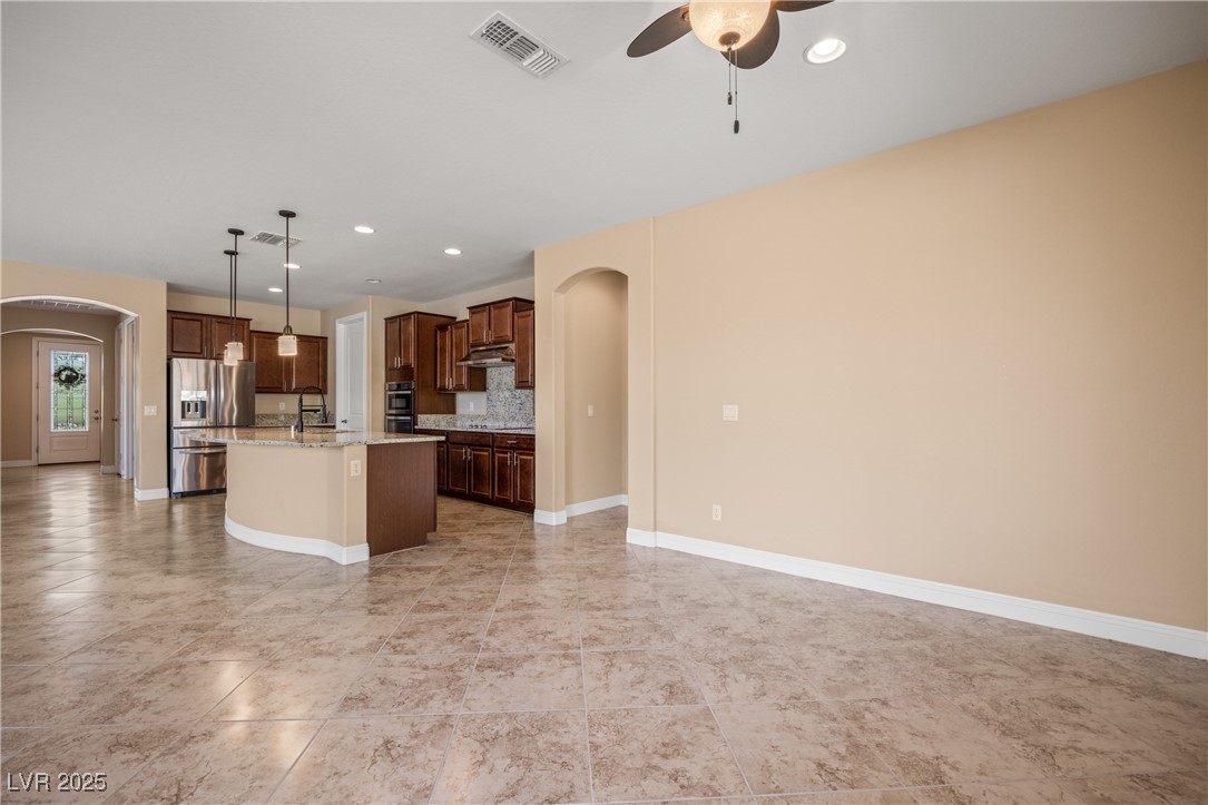 1359 Skylight Way Property Photo 38