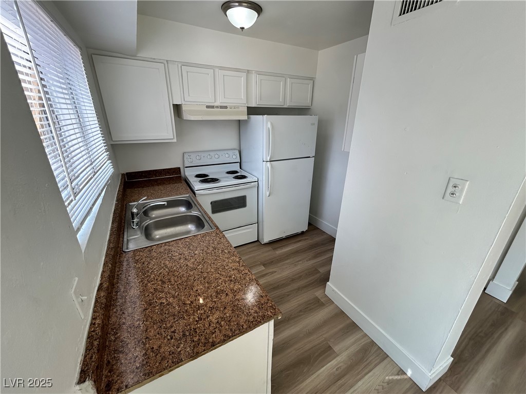 501 South Maryland Parkway B2 Property Photo 7