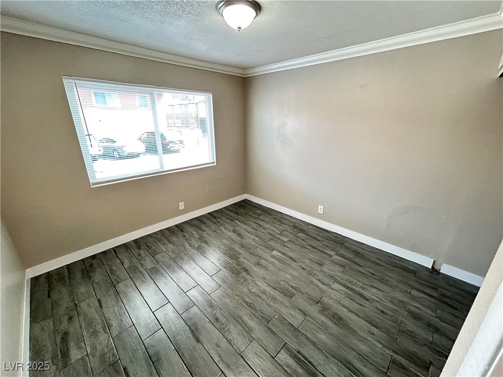 501 South Maryland Parkway B14 Property Photo 5