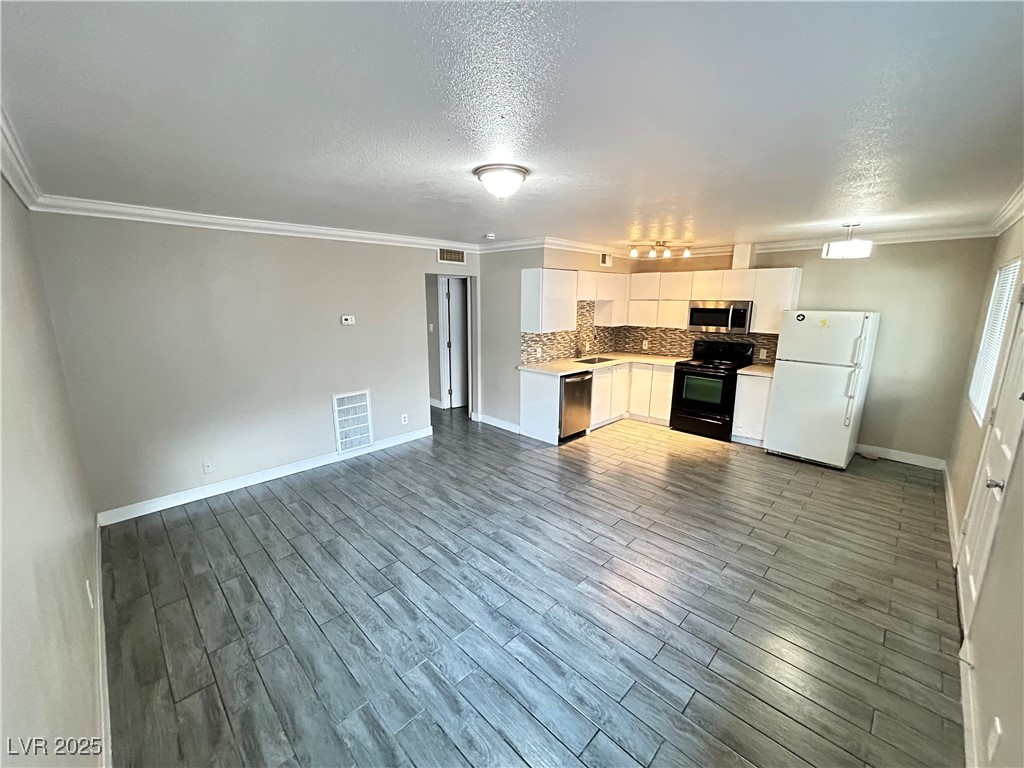 501 South Maryland Parkway B14 Property Photo 12