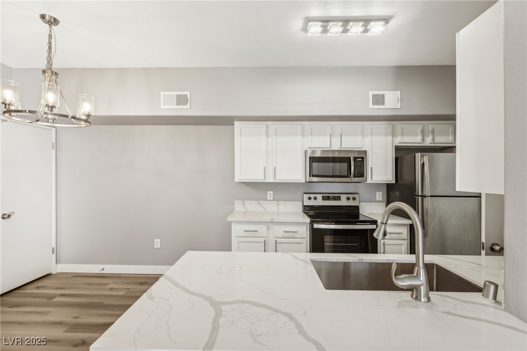 2615 West Gary Avenue 2040 Property Photo 11