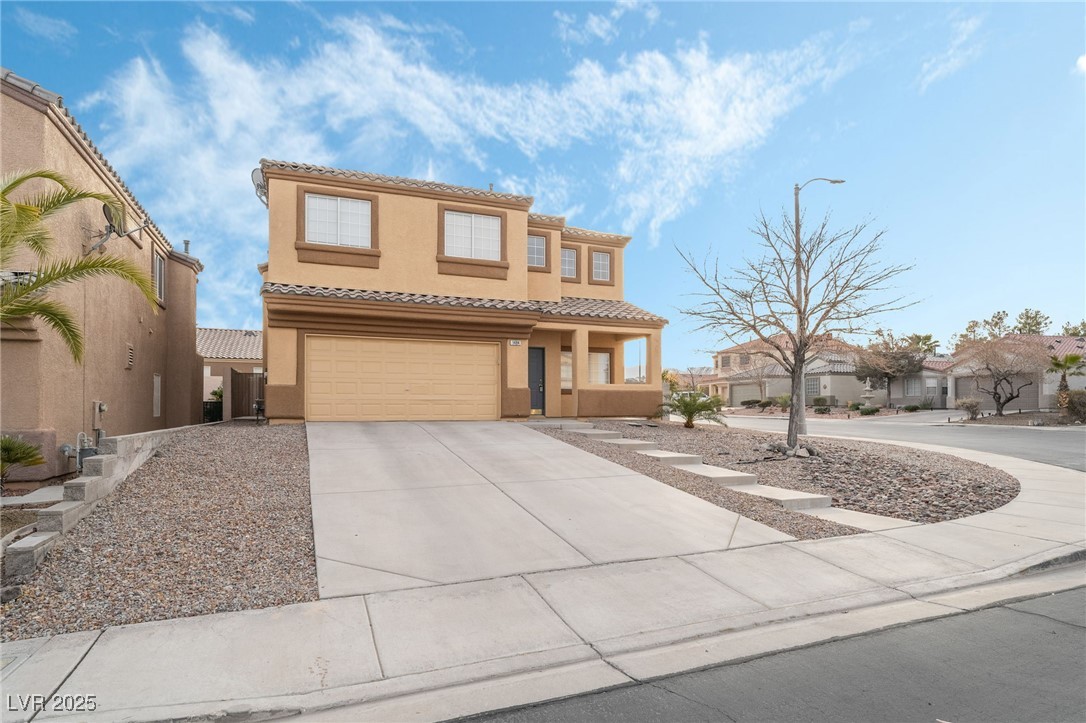 1484 Morning Crescent Street Property Photo 2
