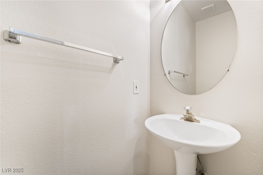 1484 Morning Crescent Street Property Photo 7