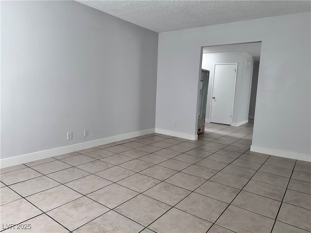 7130 Mountain Moss Drive Property Photo 4