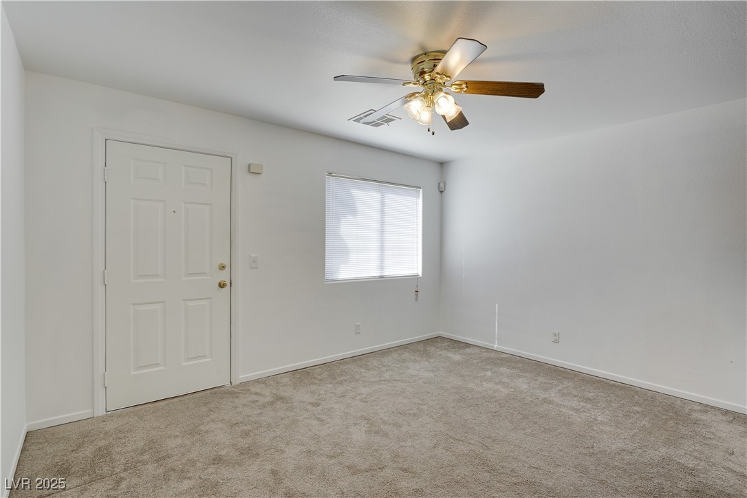 10082 Swimming Hole Street Property Photo 5