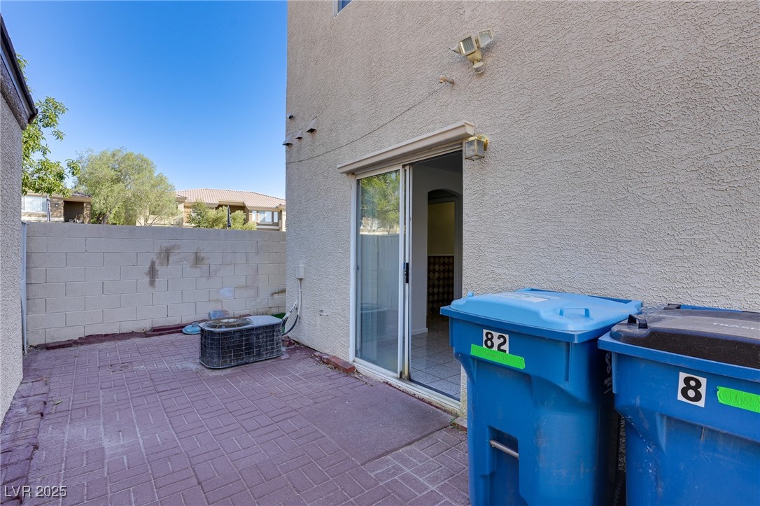 10082 Swimming Hole Street Property Photo 11