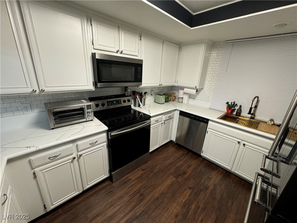 2477 Vallarta Circle Property Photo 6