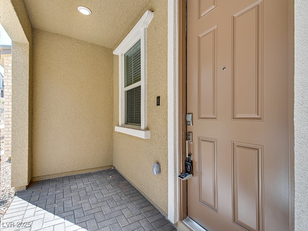 45 Alamere Falls Property Photo 4
